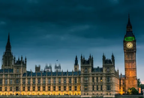 Palatul Westminster: Inima politică a Londrei pe care trebuie să o descoperi